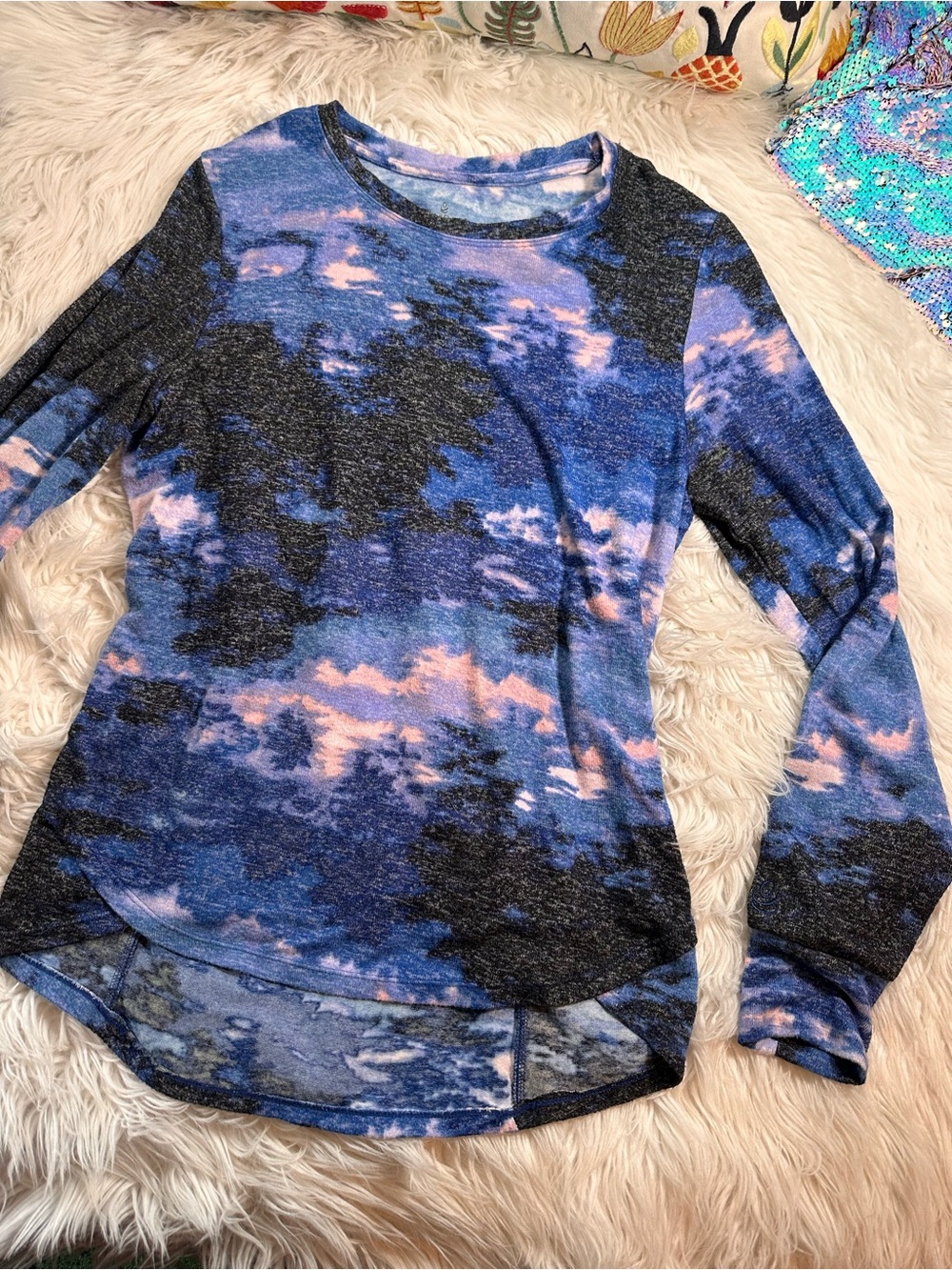 Cuddl Duds • Dreamy Lounge Top with Thumb Holes